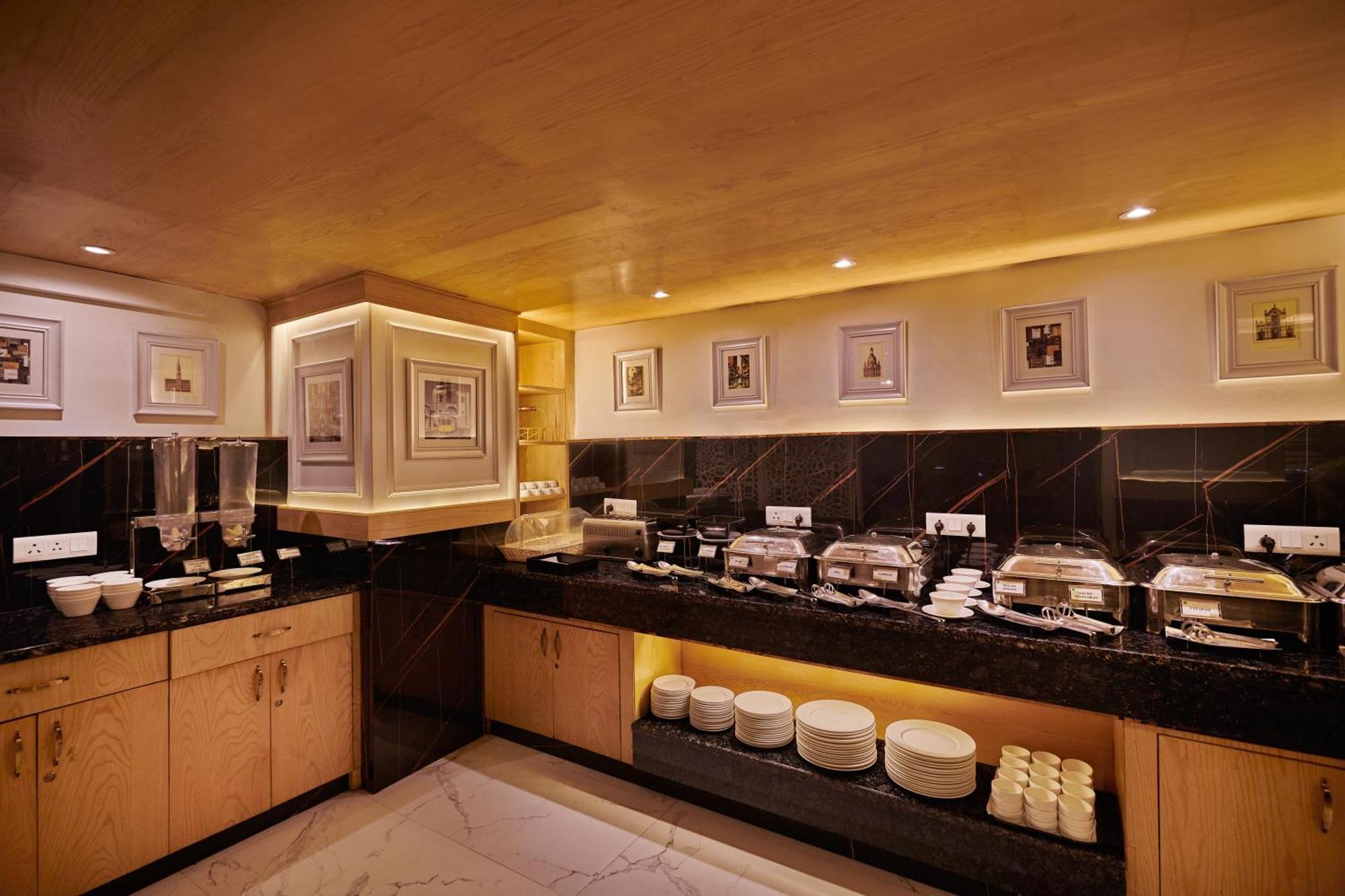 Deventure Sarovar Portico Patel Nagar Nowe Delhi Zewnętrze zdjęcie